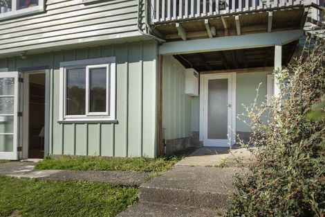 Photo of property in 17 Bedford Street, Northland, Wellington, 6012