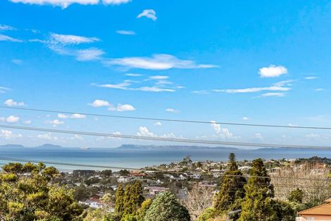 Photo of property in 832 East Coast Road, Oteha, Auckland, 0630