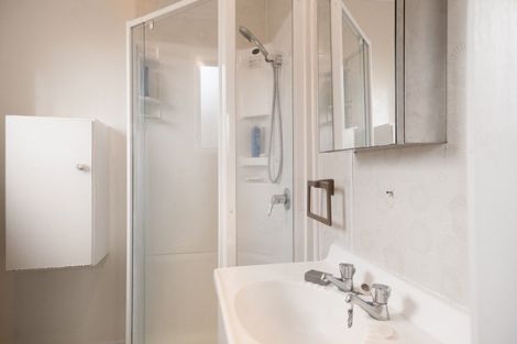 Photo of property in 2b Darroch Street, Fairy Springs, Rotorua, 3015