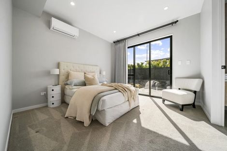 Photo of property in 2 Hanikura Street, Long Bay, Auckland, 0630