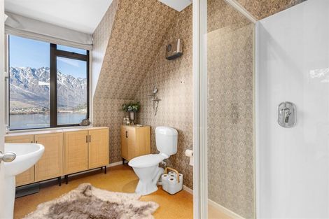 Photo of property in Marina Village, 1/10 Marina Drive, Frankton, Queenstown, 9300