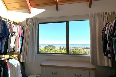 Photo of property in 2 Stanton Crescent, Karoro, Greymouth, 7805