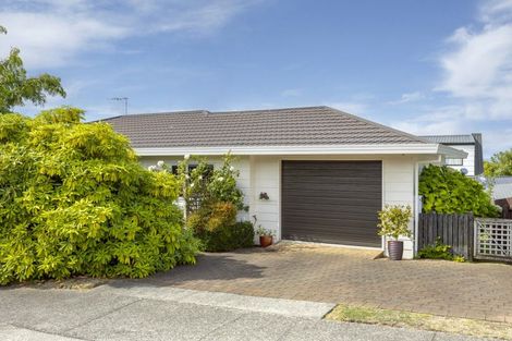 Photo of property in 2/8 Kinder Street, Acacia Bay, Taupo, 3330
