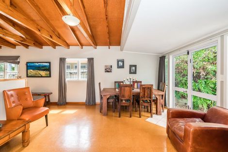 Photo of property in 5 Winara Avenue, Waikanae, 5036