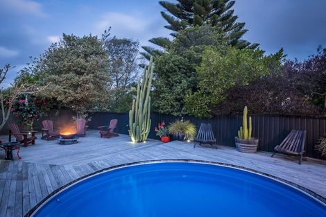 Photo of property in 10 Michael Road, Paraparaumu Beach, Paraparaumu, 5032