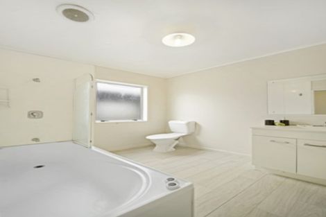 Photo of property in 3a Zircon Place, Wiri, Auckland, 2104