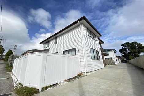 Photo of property in 21a Windermere Crescent, Blockhouse Bay, Auckland, 0600