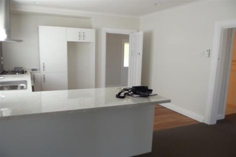 Photo of property in 83 Young Street, New Plymouth, 4310