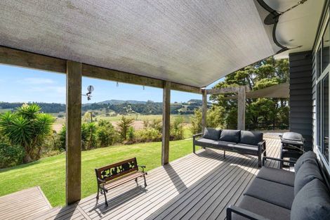 Photo of property in 442 Whananaki Road North, Opuawhanga, Hikurangi, 0181