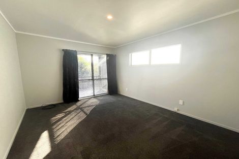 Photo of property in 4 Clearview Heights, Ranui, Auckland, 0612