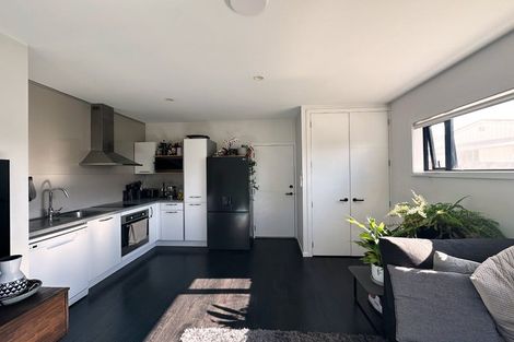 Photo of property in 97 Barrack Road, Mount Wellington, Auckland, 1060