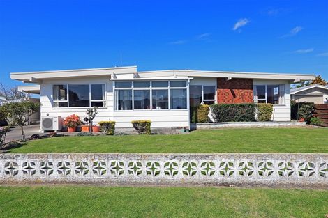 Photo of property in 3 Laurent Place, Greenmeadows, Napier, 4112