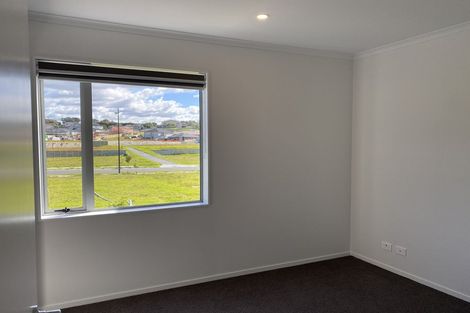 Photo of property in 36 Owen Chapman Drive, Red Beach, 0932