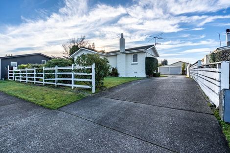 Photo of property in 10 Bruce Street, Waikiwi, Invercargill, 9810