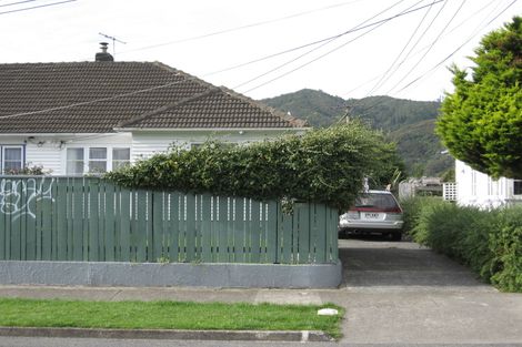 Photo of property in 8 Dempsey Street, Naenae, Lower Hutt, 5011