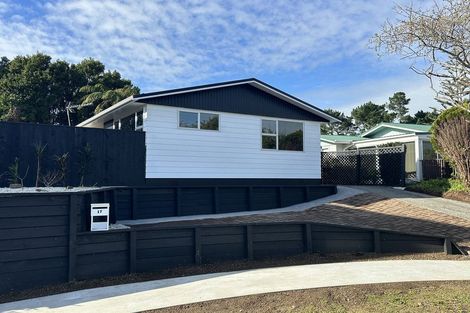 Photo of property in 17 Carlton Terrace, Westown, New Plymouth, 4310