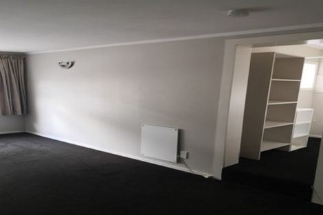 Photo of property in 6 Rixon Grove, Mount Victoria, Wellington, 6011