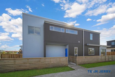 Photo of property in 2 Heihei Street, Papakura, 2110