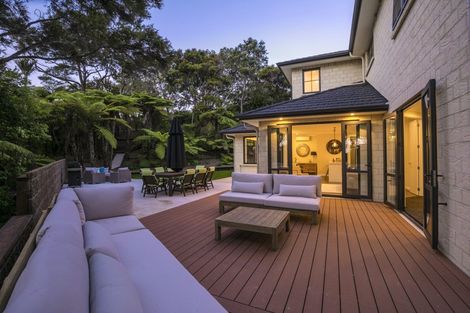 Photo of property in 11 Traffic Road, Greenhithe, Auckland, 0632