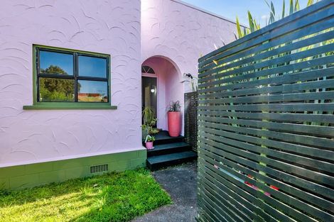 Photo of property in 87 South Road, Manaia, 4612