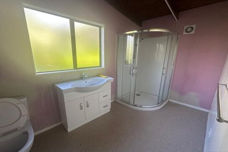Photo of property in 20 Wattle Road, Sunnyvale, Auckland, 0612