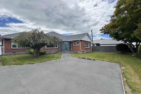 Photo of property in 106 Aorangi Road, Bryndwr, Christchurch, 8053