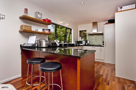 Photo of property in 20 Trelawny Place, Hillcrest, Auckland, 0627