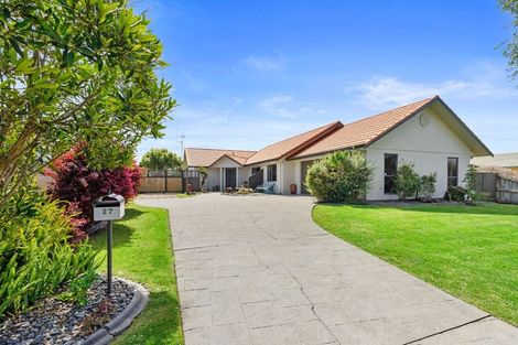 Photo of property in 27 Olympus Grove, Papamoa Beach, Papamoa, 3118