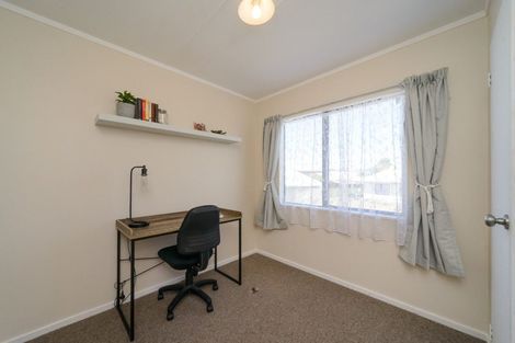 Photo of property in 15 Dahlstrom Grove, Kelvin Grove, Palmerston North, 4414