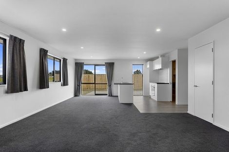 Photo of property in 32 Plover Avenue, Amberley, 7410