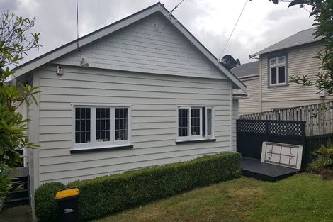 Photo of property in 15a Raine Street, Karori, Wellington, 6012