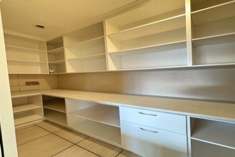 Photo of property in 79 Manor Park, Sunnyhills, Auckland, 2010