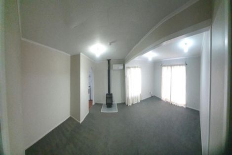 Photo of property in 13 Surrey Street, Manurewa, Auckland, 2102