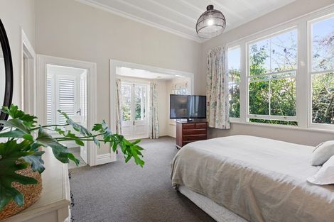 Photo of property in 30 Humphries Street, Inglewood, 4330