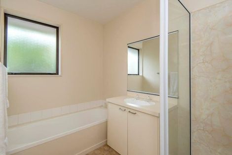 Photo of property in 2/35 Division Street, Riccarton, Christchurch, 8041