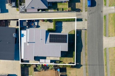 Photo of property in 17 Forbes Road, Foxton Beach, Foxton, 4815