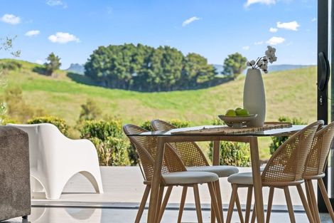 Photo of property in 77 Wairimu Way, Waipu, 0582