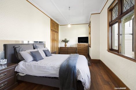 Photo of property in 37 Karepa Street, Brooklyn, Wellington, 6021