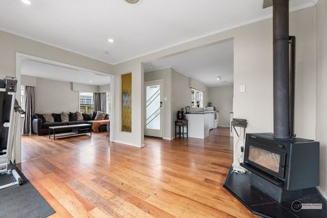 Photo of property in 32 Coast Road, Wainuiomata, Lower Hutt, 5014