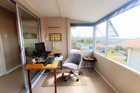 Photo of property in 33 Ernest Street, Ranui, Porirua, 5024