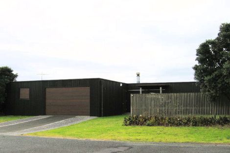 Photo of property in 32 The Southern Isle, Omaha, 0986