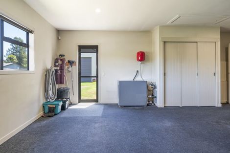 Photo of property in 6 Flaxen Way, Kinloch, Taupo, 3377