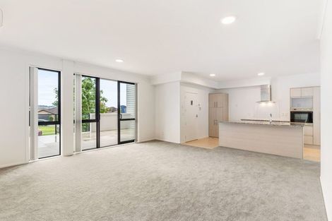 Photo of property in 8/130 Stancombe Road, Flat Bush, Auckland, 2016