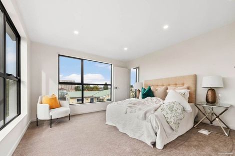 Photo of property in 108d Taikata Road, Te Atatu Peninsula, Auckland, 0610