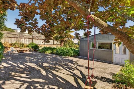 Photo of property in 2/7 Pomelo Road, Te Atatu South, Auckland, 0610
