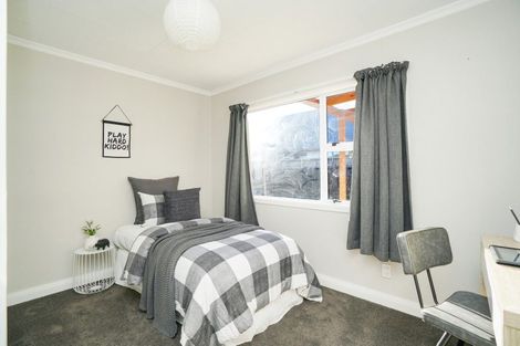 Photo of property in 27 Durham Street, Winton, 9720