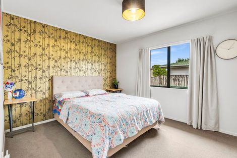 Photo of property in 8a Melleray Place, Randwick Park, Auckland, 2105