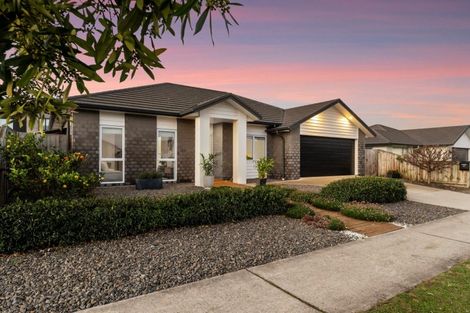 Photo of property in 57 Te Kio Crescent, Papamoa Beach, Papamoa, 3118
