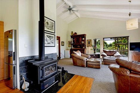 Photo of property in 100 Rocklands Road, Clifton, Takaka, 7183