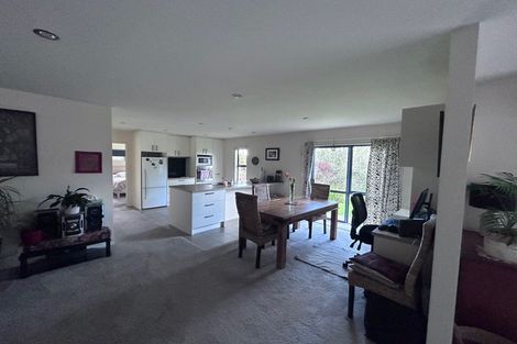 Photo of property in 4 Roberts Road, Matakatia, Whangaparaoa, 0930